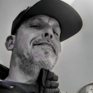 Meet your Posher, Thomas